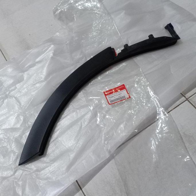 GARNISH Pintu Belakang CRV TURBO 2019-2021Up Original
