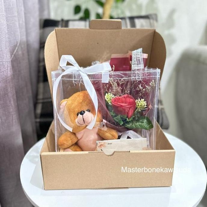 Hampers Tas mika Polosan / buket bunga artificial/ kado wisuda / hadiah wisuda / buket uang / piala 