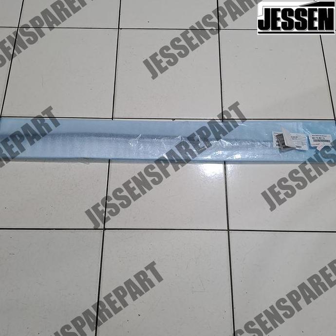 Pelipit Pintu / Karet Kaca Dalam Belakang Avanza Xenia 68173-BZ110 Ori