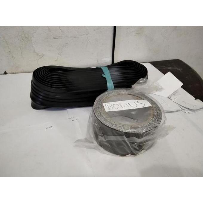 Ready GARIS KARET STEP HITAM POLOS PANJANG 4 METER LAKBAN ANTI LICIN 2 INCH