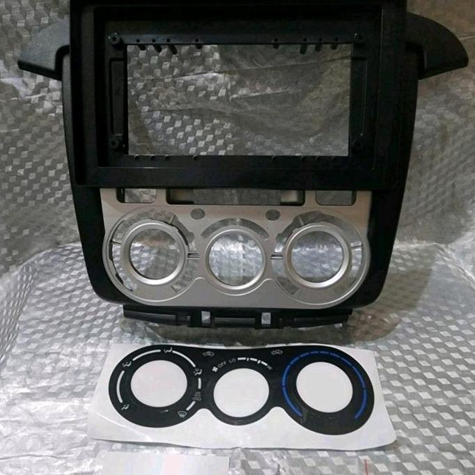 Frame Head Unit Android 10 Inch Mobil Innova 2011-2015