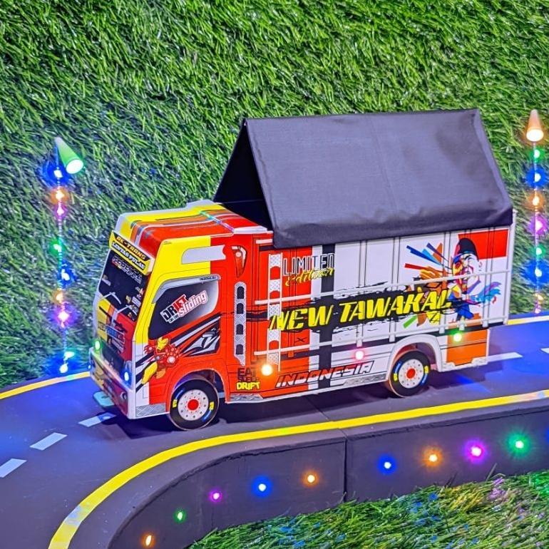 Truk Oleng Miniatur Kayu Asli Full Variasi New Tawakal 5 Putih Lampu Kelap Kelip Terpal Roda Kayu Ma