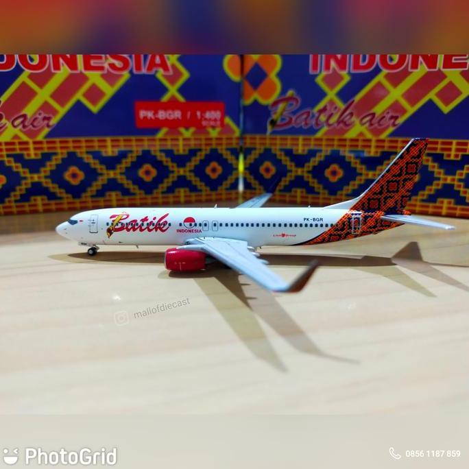 Batik Air Boeing 737-800 PK-BGR Panda Model 1:400