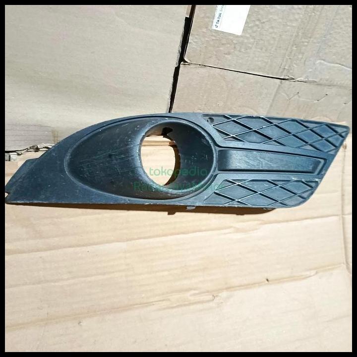GRATIS ONGKIR COVER FOGLAMP RH/KANAN FORD FOCUS MK2 2007 ORIGINAL PART DI RJM 