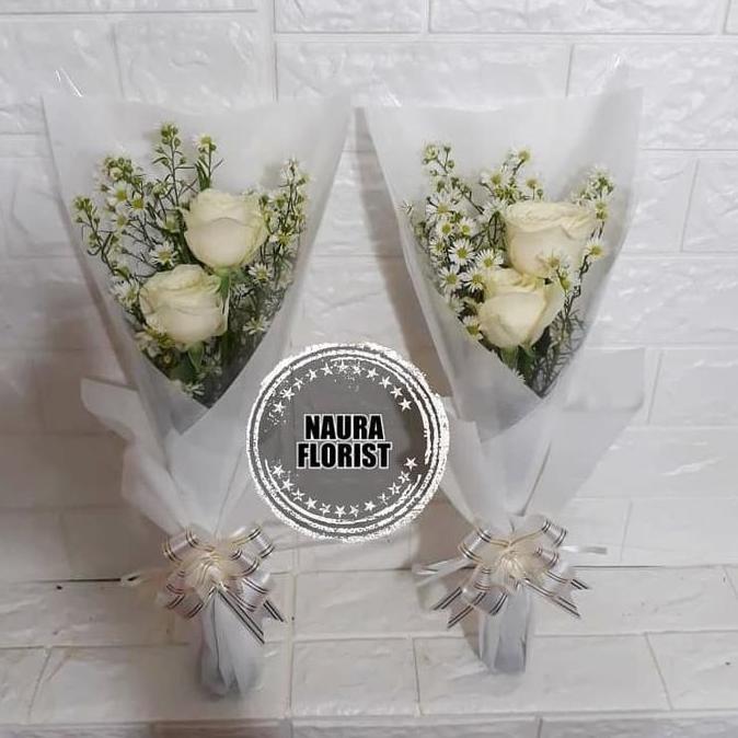 Flwrx- Hand Bouquet Mawar Putih /Bunga Ultah/Anniversary Flowers/Mawar Putih