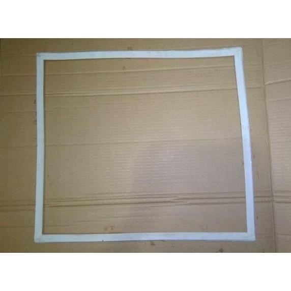 Karet Gasket Pintu 2 Pintu Atas Kulkas Polytron 43 X 49.5 Cm