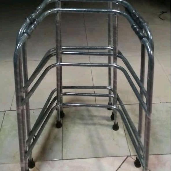 Walker Besi kaki 4 alat bantu jalan