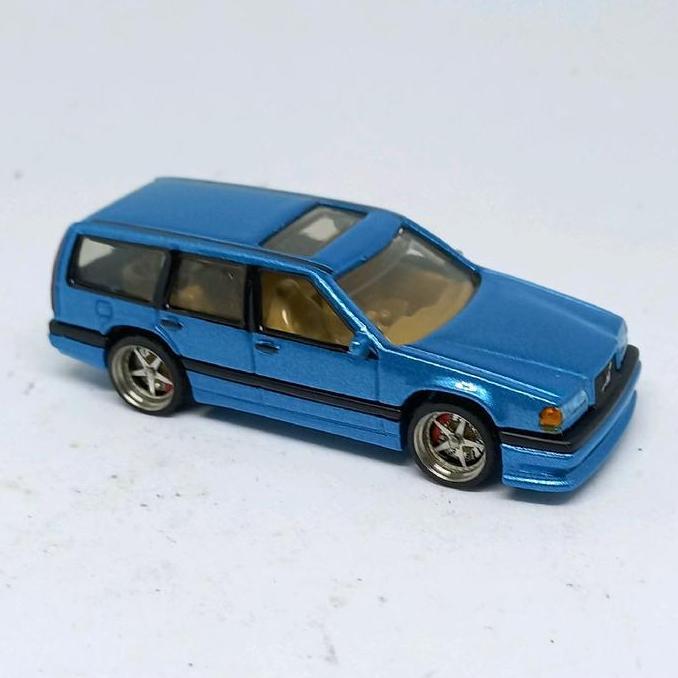 hot wheels volvo 850 estate custom ban karet premium loose diecast (s)