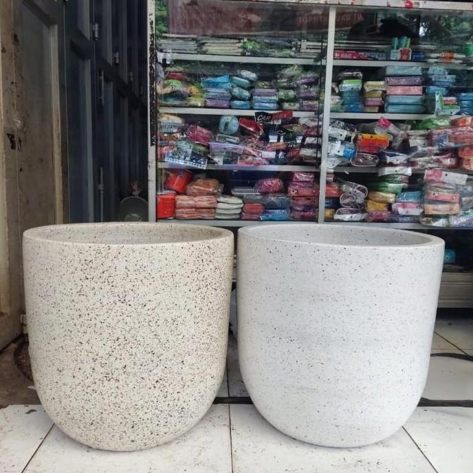 pot gerabah teraso jumbo, pot tanah liat besar, pot interior hotel pasti murah