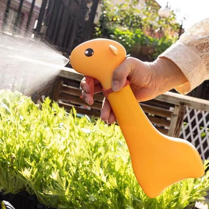 Botol Semprot Tanaman Bentuk Jerapah Lucu Spray Serbaguna Portable K1341