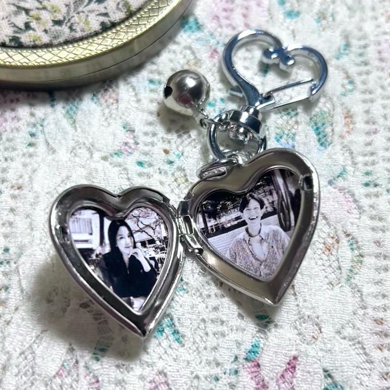 (CUSTOM FOTO) Gantungan Kunci Locket DokiDoki | Heart Locket Keychain