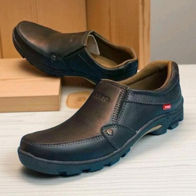 Sneakers Pria Sepatu Pria Casual Kulit Sapi Slip On