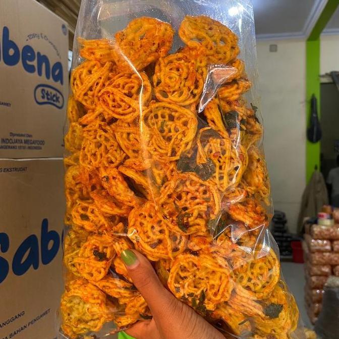 Umido- 500Gr Krupuk Mie Pedas Daun Jeruk