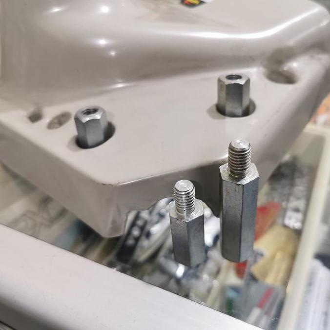 Baut Set Bracket Tatakan spion Vespa Excel