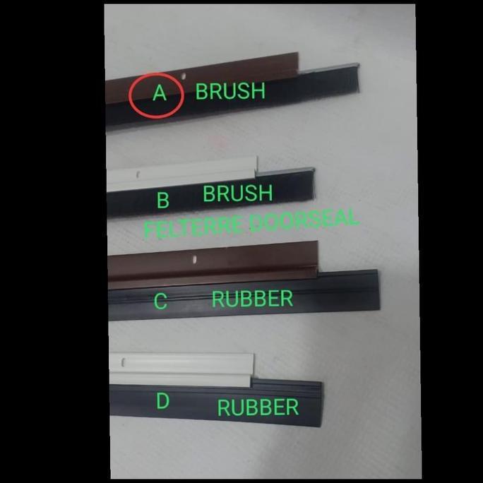 Door brush seal/door seal/door seal brush/penutup celah bawah pintu