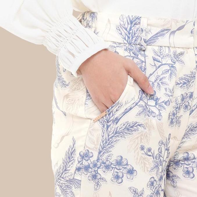 Wearing Klamby - Ruby Pants Classic Blue