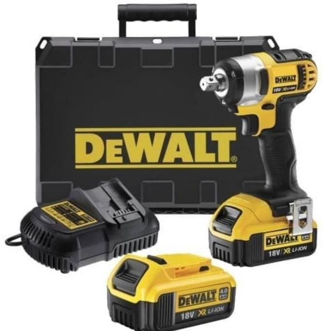 Dewalt Cordless DCF880M2 Impact Wrench 18 Volt Sock 1/2 Inch DCF 880