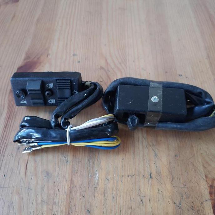 Saklar set Saklar Sein Sen Saklar Lampu Vespa PX150 PX 79-83 PX 2pcs