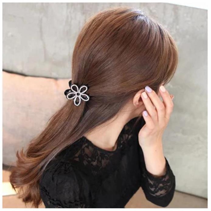 Jepit Rambut Bentuk Bunga Aksen Kristal Gaya Korea Simple Cantik JD46