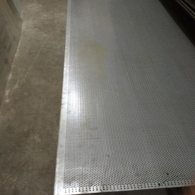 plat lubang 304 tebal 2 mm lubang 4mm 500 mm x500 mm