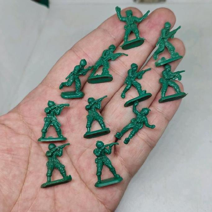 SET 11 PCS MINI FIGURE GREEN ARMY MEN MAINAN DIORAMA FG75