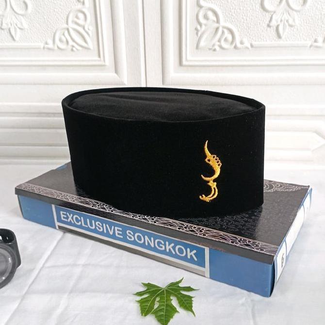 Asliori- Peci Songkok Kopiah Hitam Polos Lambang Kujang Berkualitas Peci Kopeah Pria Model Tertbaru 