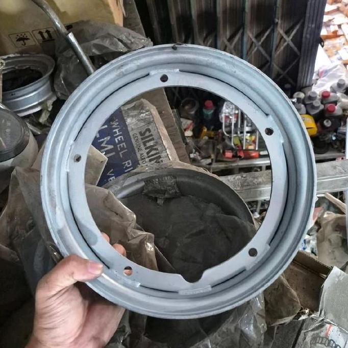 SATU BIJI VELG TUBLLESS RING 10 KALENG GA ADA BAUT DAN PENTIL ORI NOS BUKAN BEKAS MURAH CAKRA