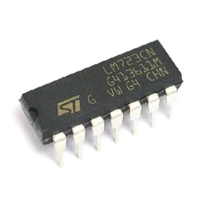 IC LM723 ADJUSTABLE VOLTAGE REGULATOR 2V TO 37V 150MA LM723CN IC IC LM 723CN 723 CN D'90