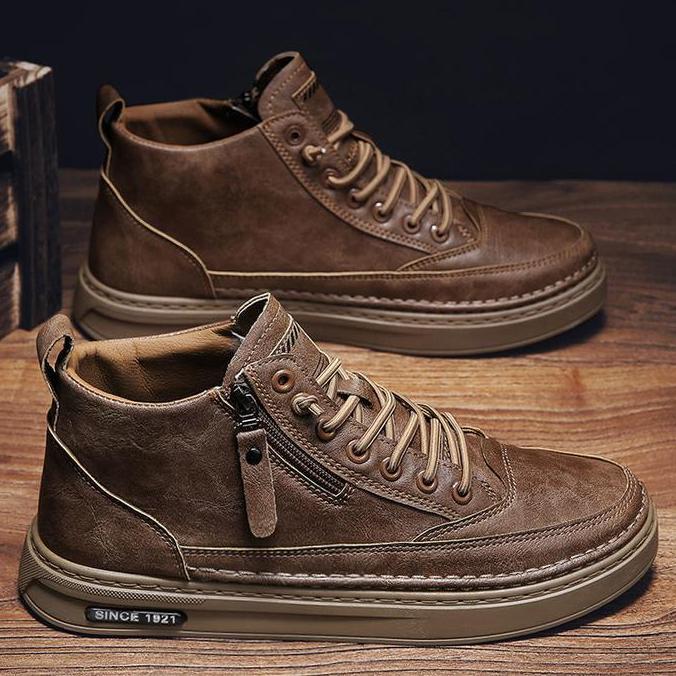 MOONSITE - Sepatu Boots Pria Kasual Shoes Sepatu Kerja -Sepatu Boots Kulit BROWN Sneaker