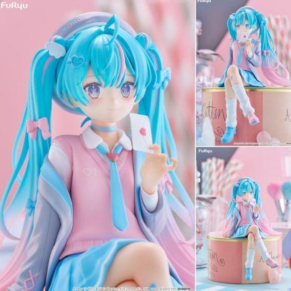 Noodle Stopper Figure Hatsune Miku - Koisuru Blazer Ver. Vocaloid 13cm