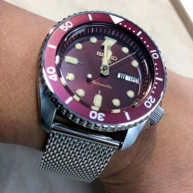 Seiko 5 Sport Red Dial Mesh Strap srpd69 k1 seiko SRPD69K1
