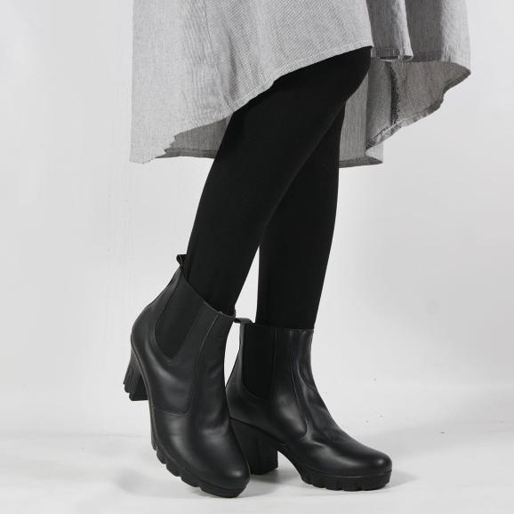 Flash Sale Hertz - Sepatu Boots Wanita V 3371 Heels Wanita Trendi Berkualitas Warna Hitam