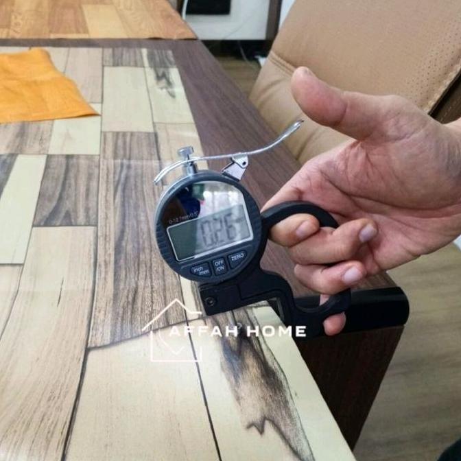 karpet lantai vinyl beragam motif untuk alas ruang tamu - tikar lantai plastik roll atau meteran - 1