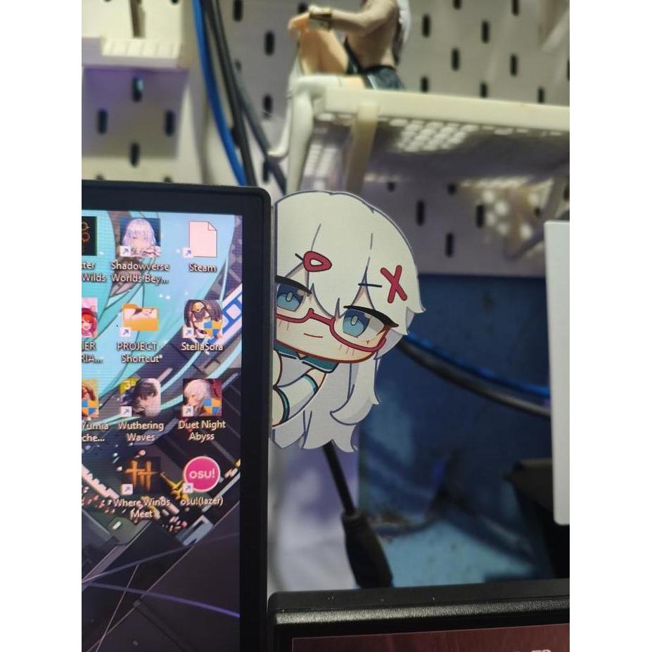 Standee Akrilik Tempel Aemeath Wuthering Waves, Standee Ngintip Lucu