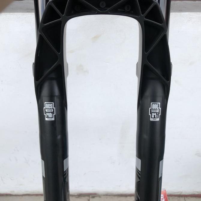 Fork Shockbreaker Mtb 27.5 Dt Swiss Travel 140 Ta 15 X 100 Xc Black