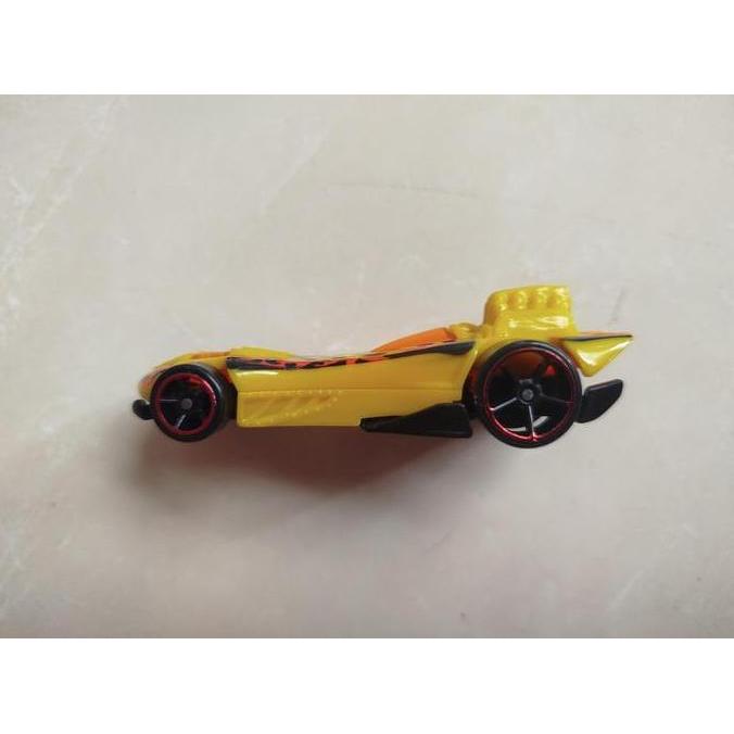 0385 ASSORTED DIECAST LOOSE : HOTWHEELS - POWER BOMB YELLOW MCS27