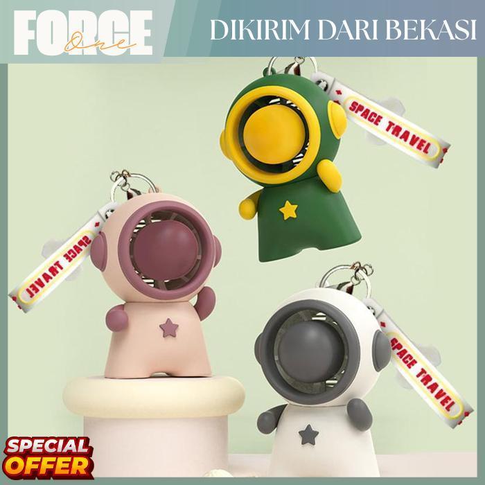 Force One Keychain Kipas Angin Portable Mini Astronot Cute Karakter Gantungan Kunci Astronot Kipas G