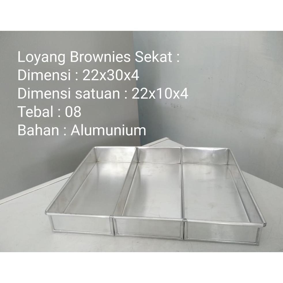 Loyang Aluminium Brownies Sekat 3 Ukuran 22x30x4 /08