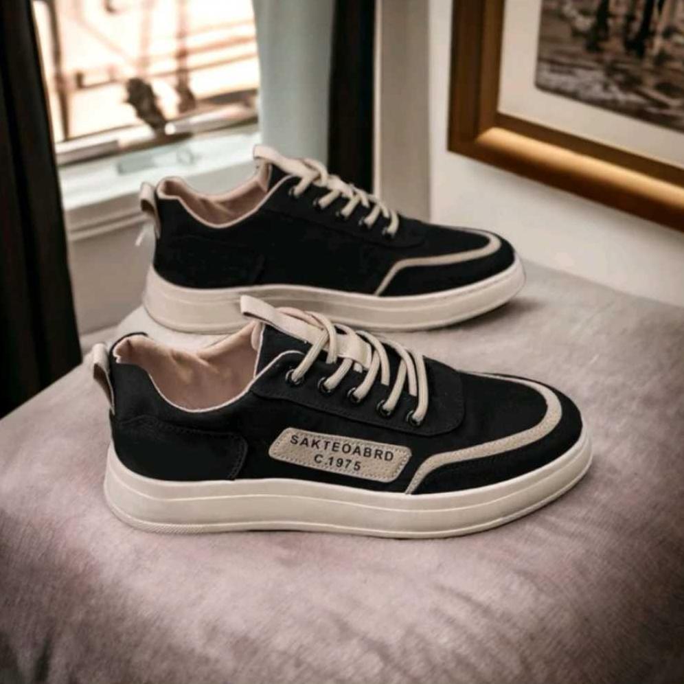 Limited Sneakers Pria Skate Sepatu Pria Kasual