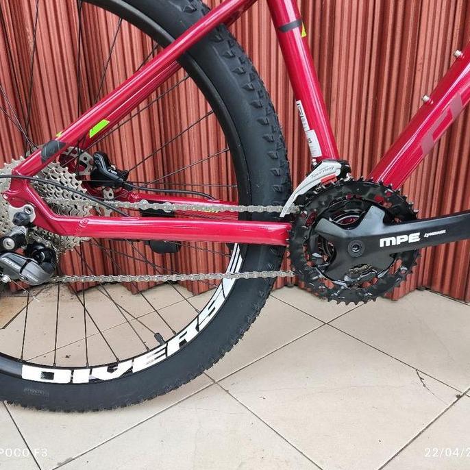 Element Cyber Y9 MTB 27.5 inch 27 Speed Shimano Altus 3x9 sp Fork Ion Prowheel Crank Mountain Bike