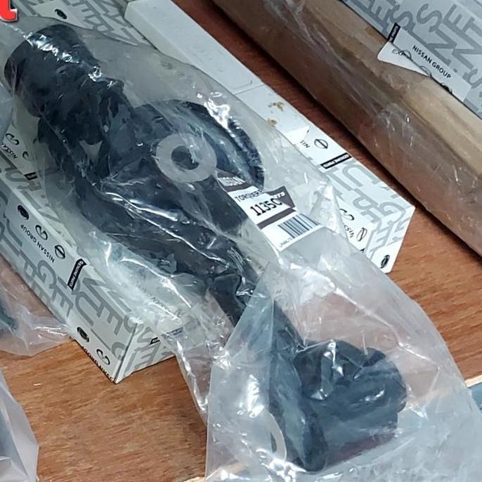 Engine mounting kanan atas nissan grand livina 1.8 mounting torque