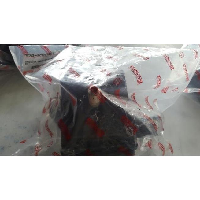 engine mounting kiri LUXIO