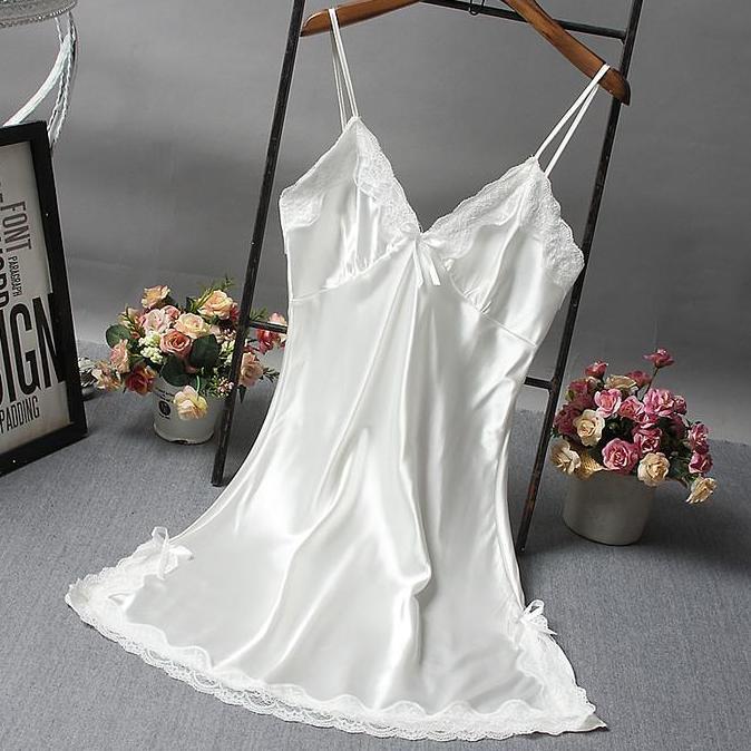 Slep- Ninabobo Bt004 Lingerie Dress Satin Mini Deep V Silk Baju Tidur Nita Mini Daster Renda