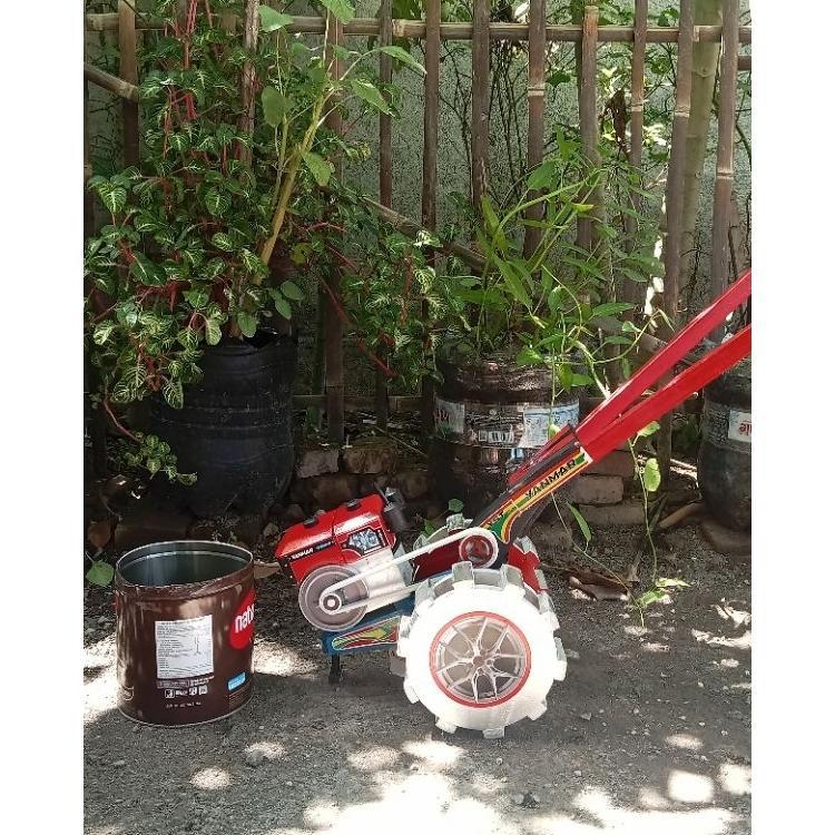 Miniatur Mainan Edukasi Traktor Bajak Sawah Mini