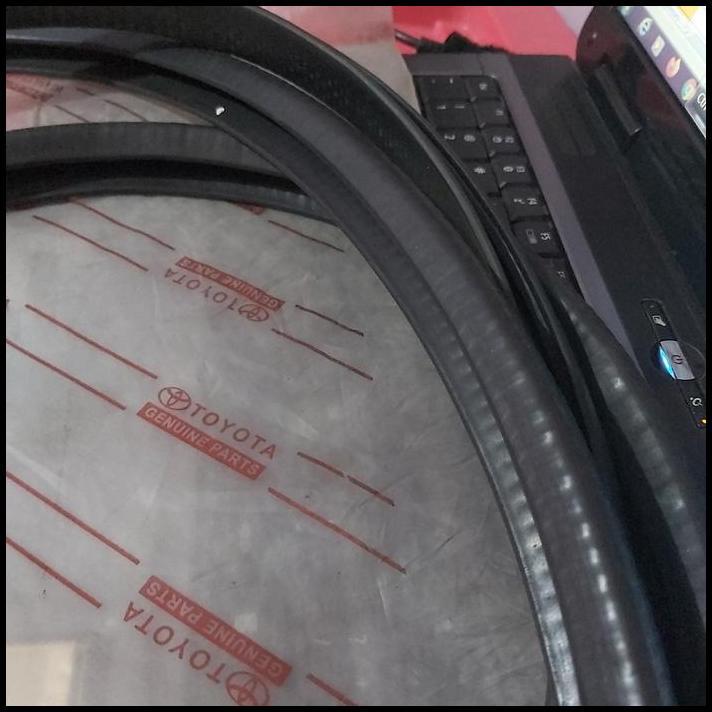 TERLARIS KARET DOOR TRIM BAWAH BAGASI BELAKANG TOYOTA KIJANG KAPSUL ORIGINAL