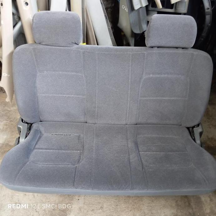 JOK / KURSI BELAKANG BARIS KE 3 BEKAS MOBIL KIA CARNIVAL (KULIT BLUDRU) SECOND