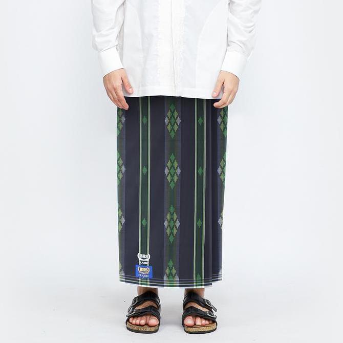Sarung Bhs Classic Gold Motif C44 Dka Hitam Hijau