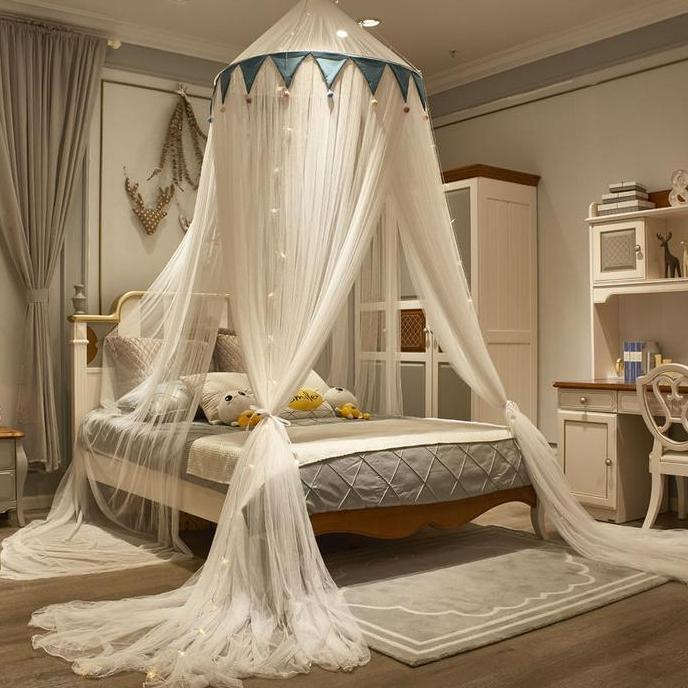 Tiga Pintu Kamar Anak-anak Menggantung Kelambu Pintu