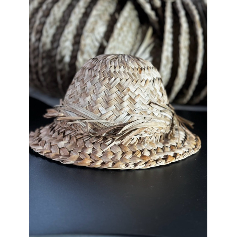 Topi Anyaman Daun Kelapa Pak Tani Bali