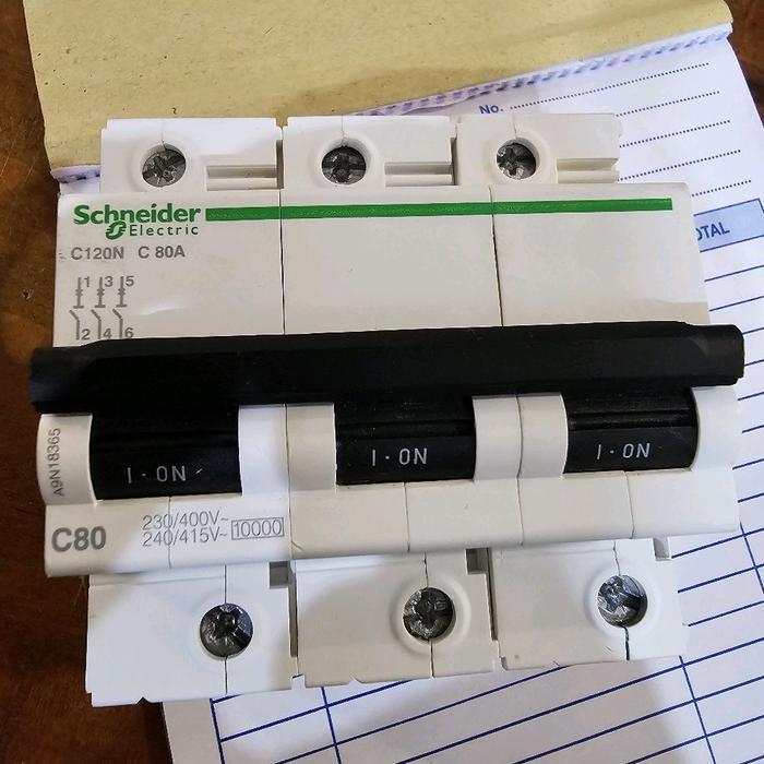 mcb Schneider C120N 3P 80A original